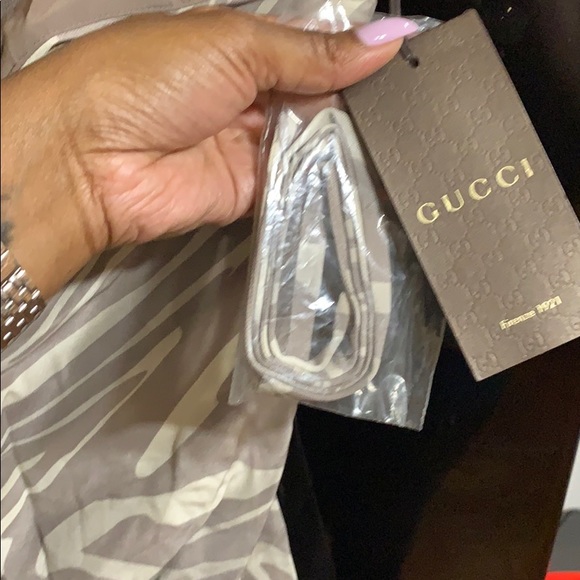 Authentic Gucci Silk Strapless Dress 👗 - Picture 8 of 8